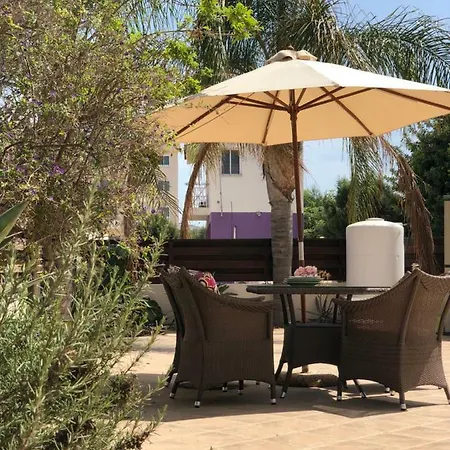 Papantoniou Villas, House No 15 Hébergement de vacances *
